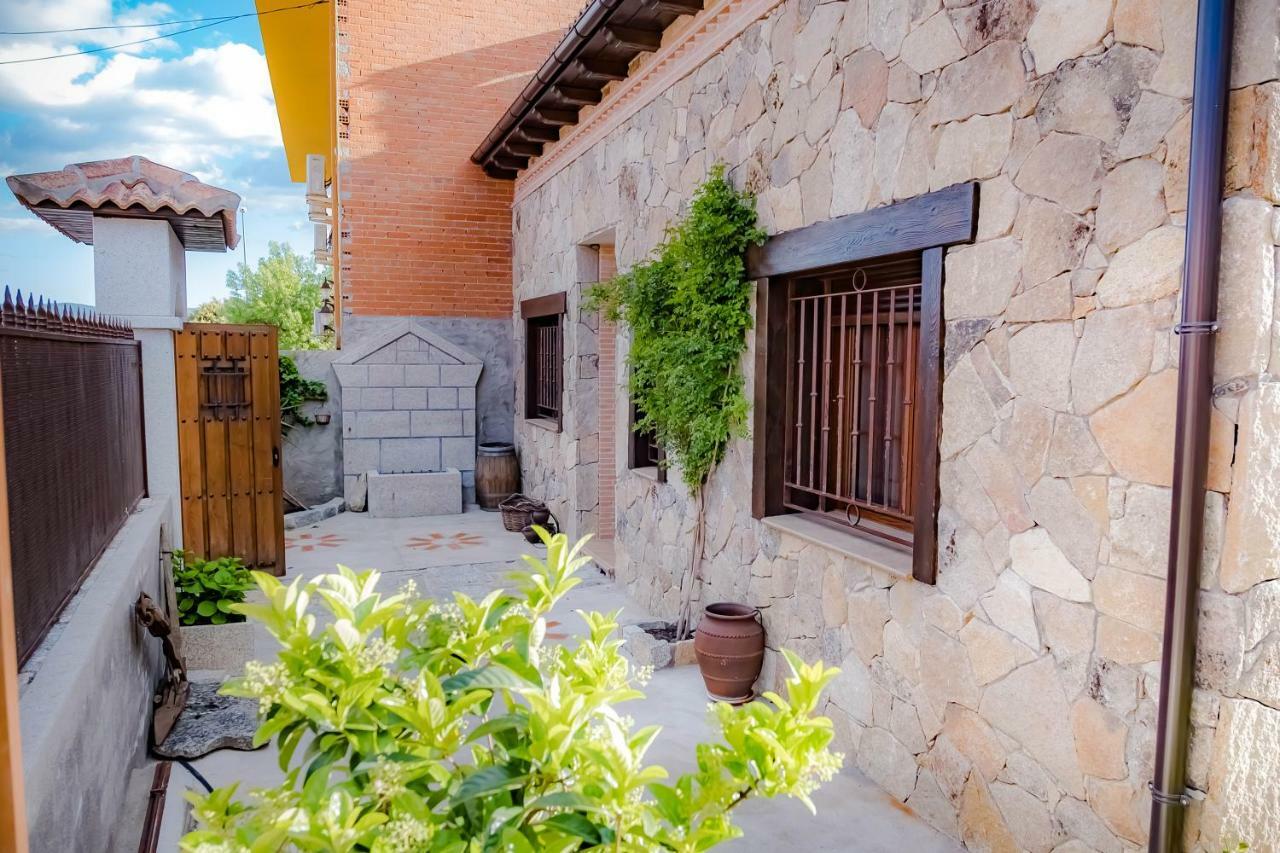 Casa Los 5 Canos Sotillo de la Adrada Ngoại thất bức ảnh